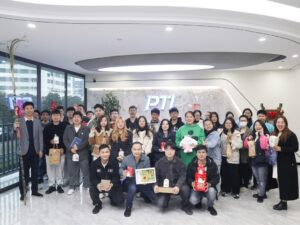 PTI 圣誕奇趣派對(duì)：暖意在禮物間流淌